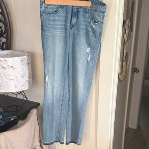Lucky Brand Light Blue Distressed Straight-Leg Jeans! Worn 1 time!